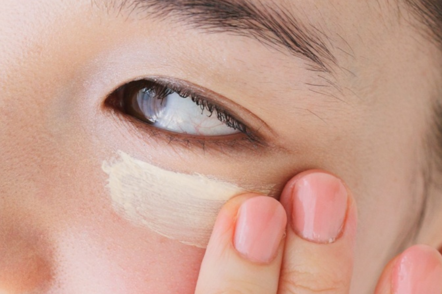 Lymphatic Drainage Eye Massage: How To Reduce Puffiness and Dark Circles